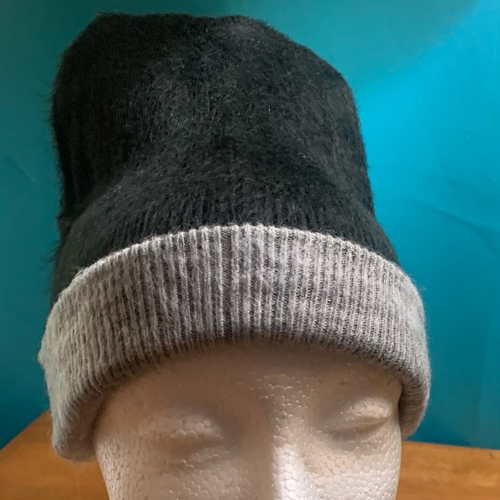 New Black & Gray Beanie Hat. In time for winter. Reversible/two hats in one!